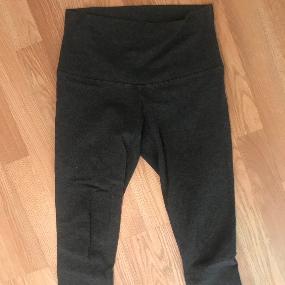 Lululemon High Waist Gray Crop Leggings 6